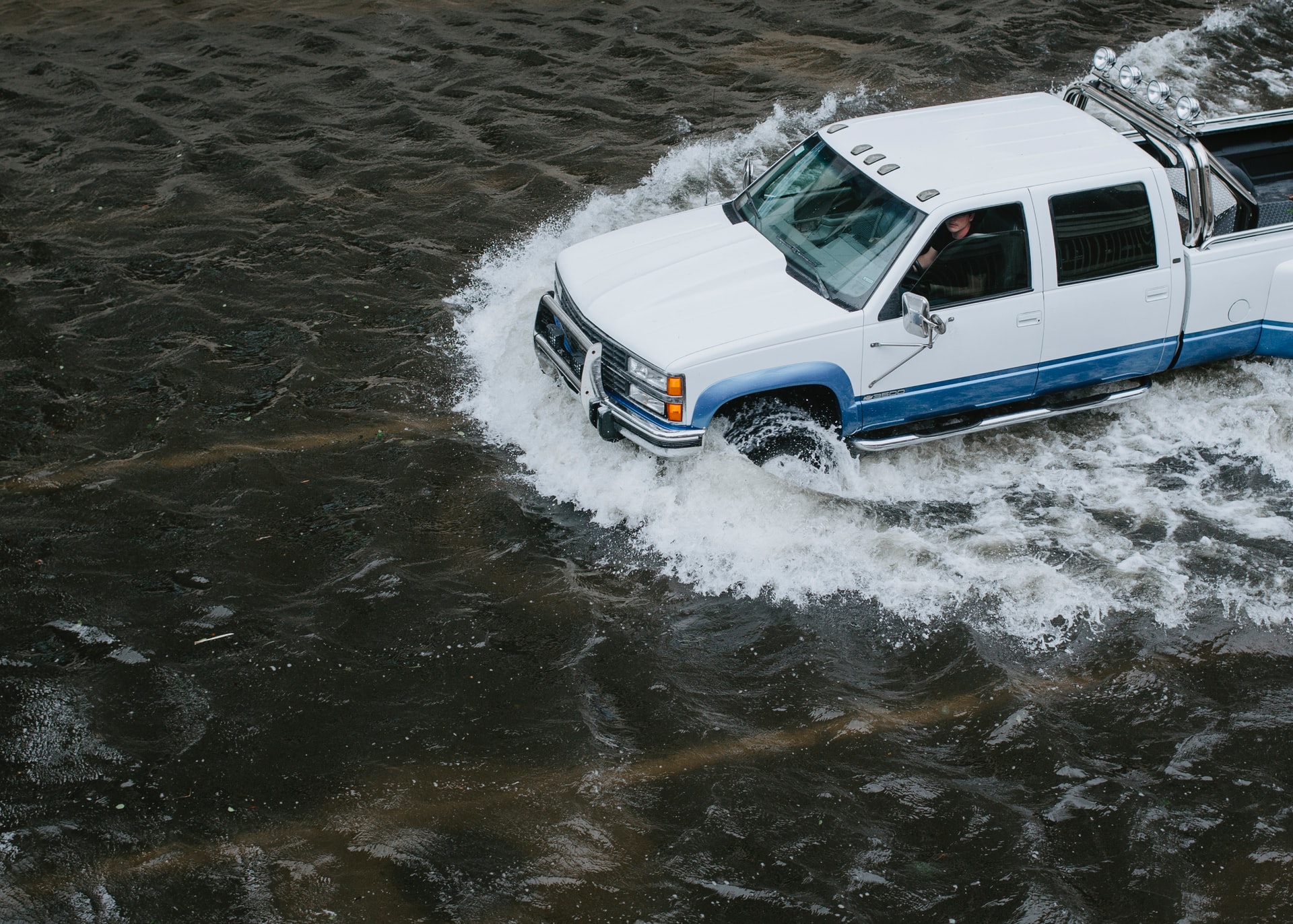 Ancaman Pada Mobil yang Terendam Banjir